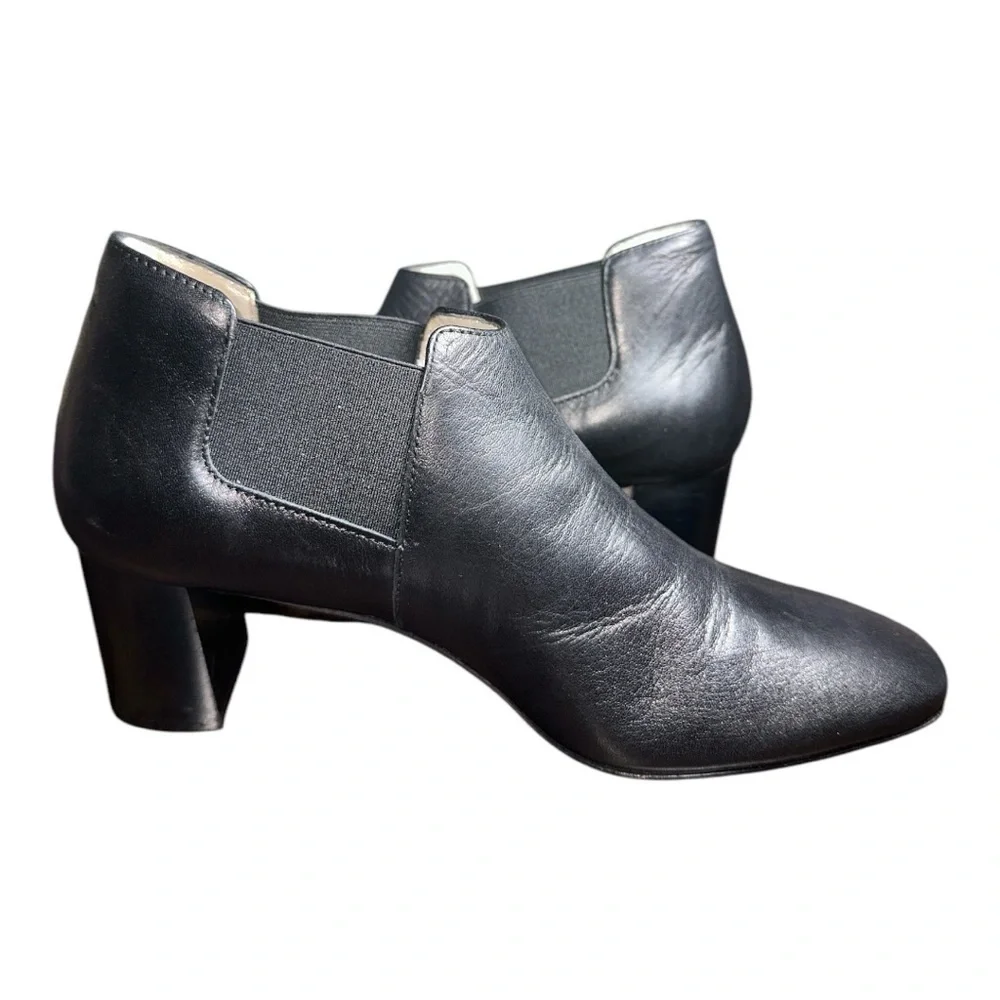 Amalfi by Rangoni Women's Black Leather Ankle Boots size 6.5